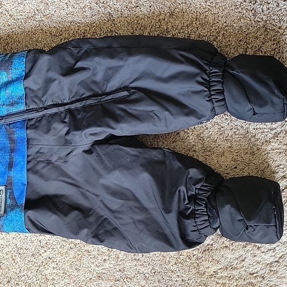 Quicksilver boy's snowsuit - Picture 3 of 5